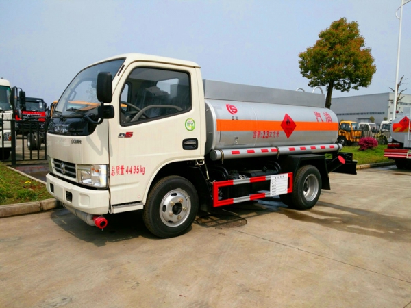 東風(fēng)藍牌2.3方加油車